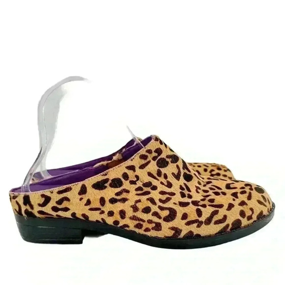 David Tate flats size 8.5 W brown cheetah print calf hair slip on mules clogs - Picture 13 of 13